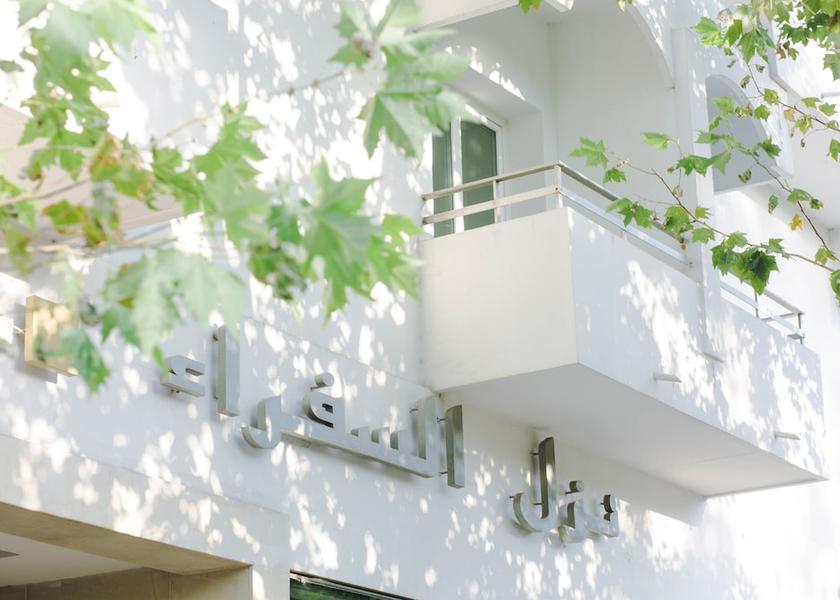  Tunis Exterior Detail