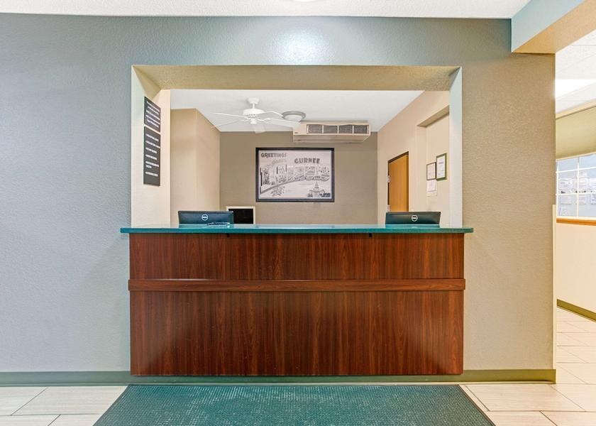 Illinois Gurnee Lobby