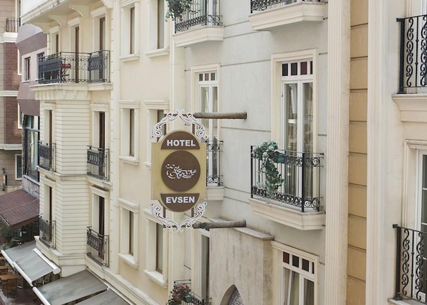  Istanbul Exterior Detail
