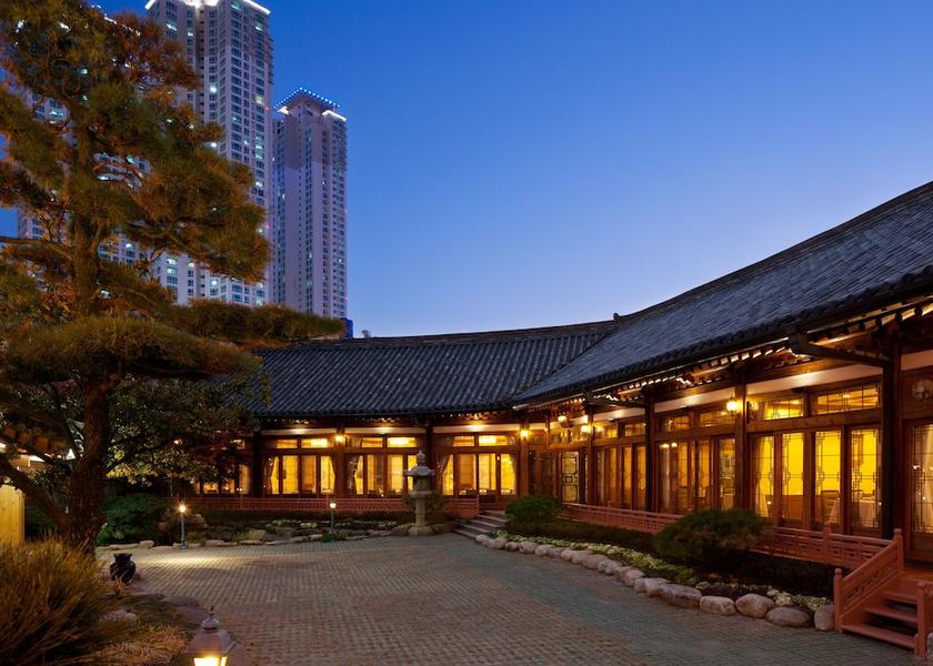  Busan Restaurant