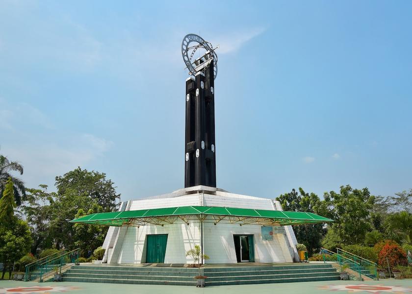  Pontianak Exterior Detail