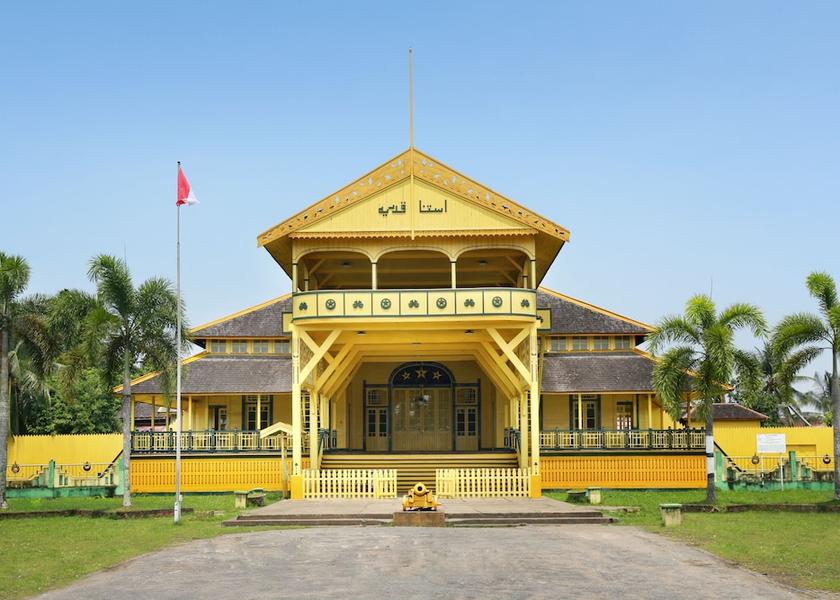  Pontianak Exterior Detail