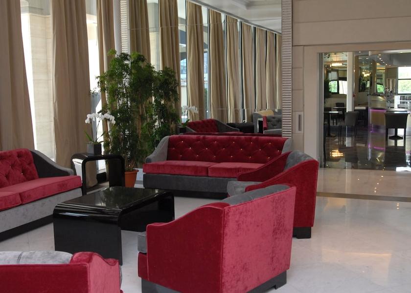 Lombardy Sesto San Giovanni Lobby sitting area