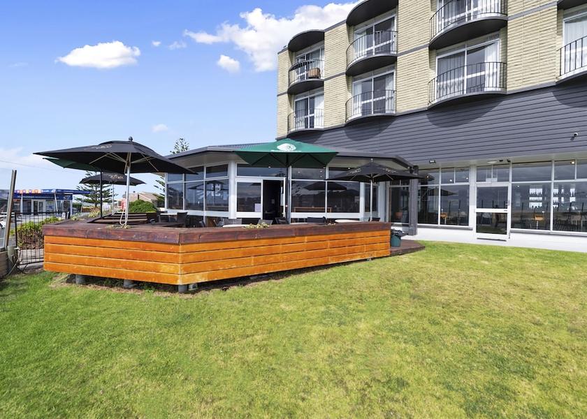 Tasmania Scamander Beach bar