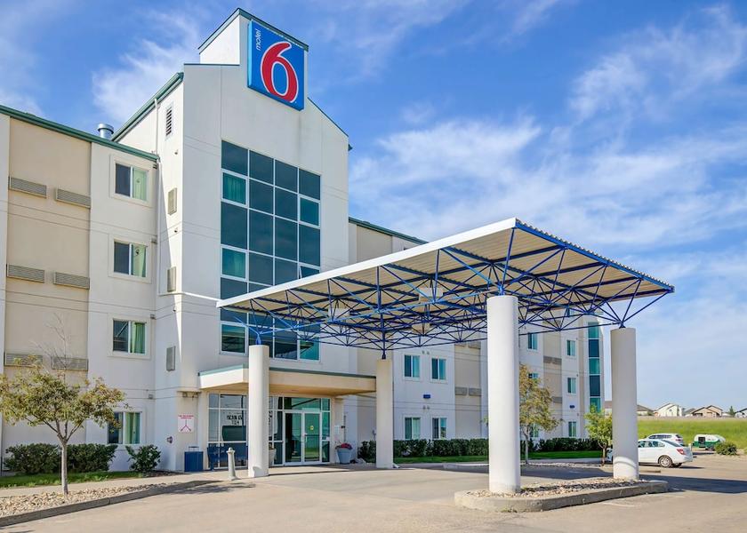 Alberta Clairmont Exterior Detail