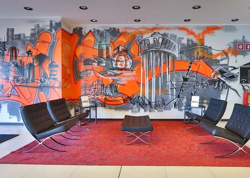 Lombardy Sesto San Giovanni Lobby sitting area
