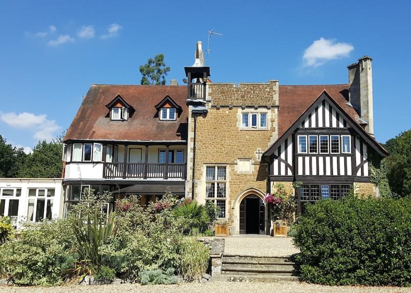 England Farnham Facade