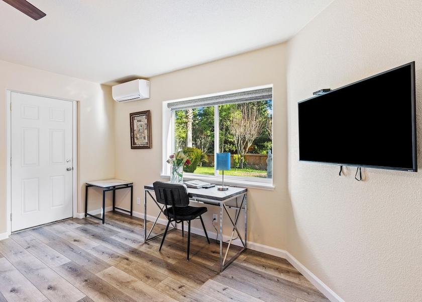 California Guerneville Room