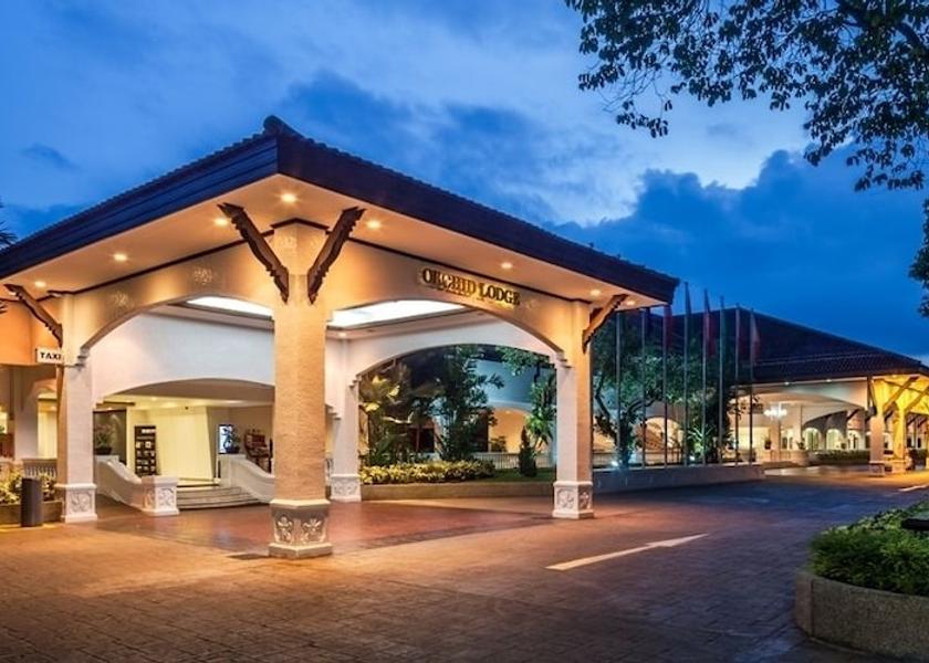  Singapore Facade