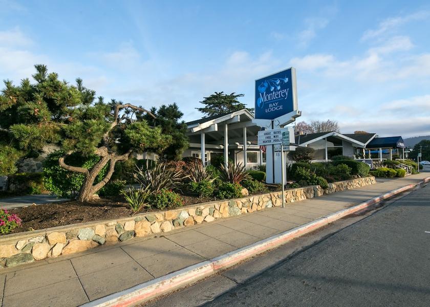 California Monterey Property grounds