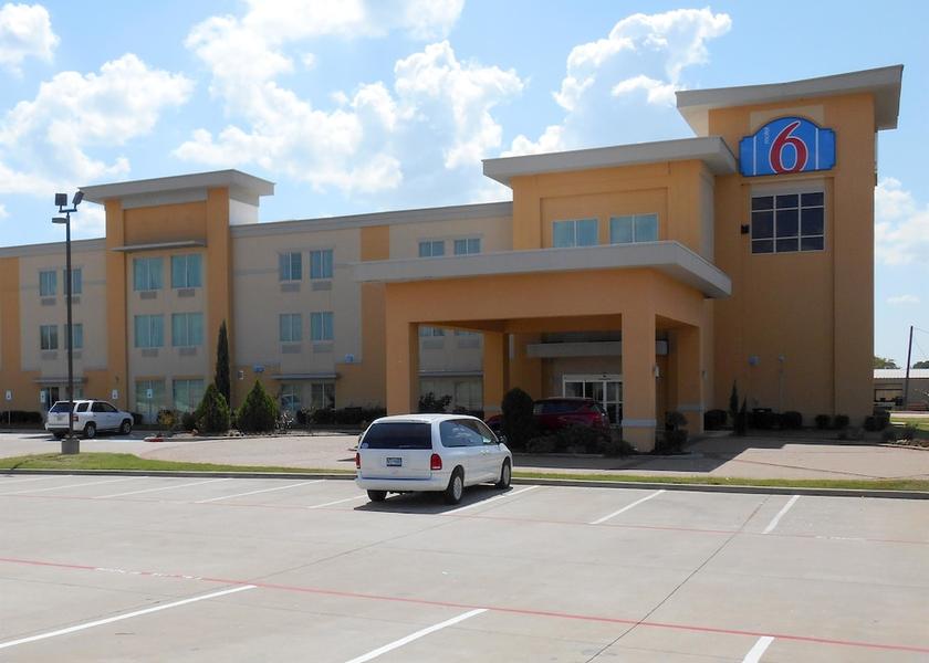 Texas Joshua Exterior Detail