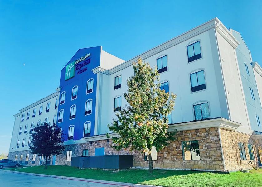 Texas Denton Exterior Detail