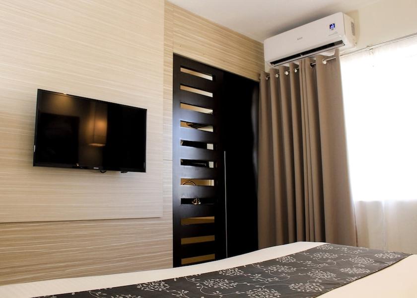  Manila Room