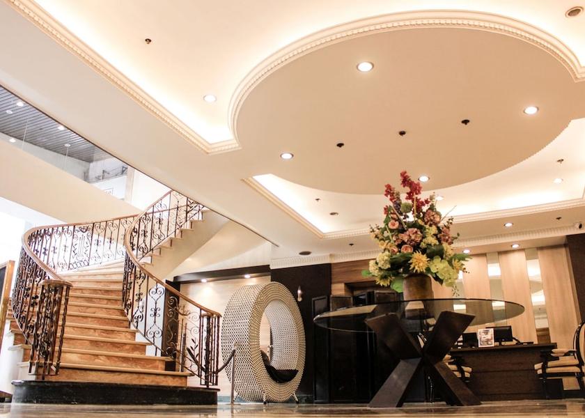  Manila Interior Entrance