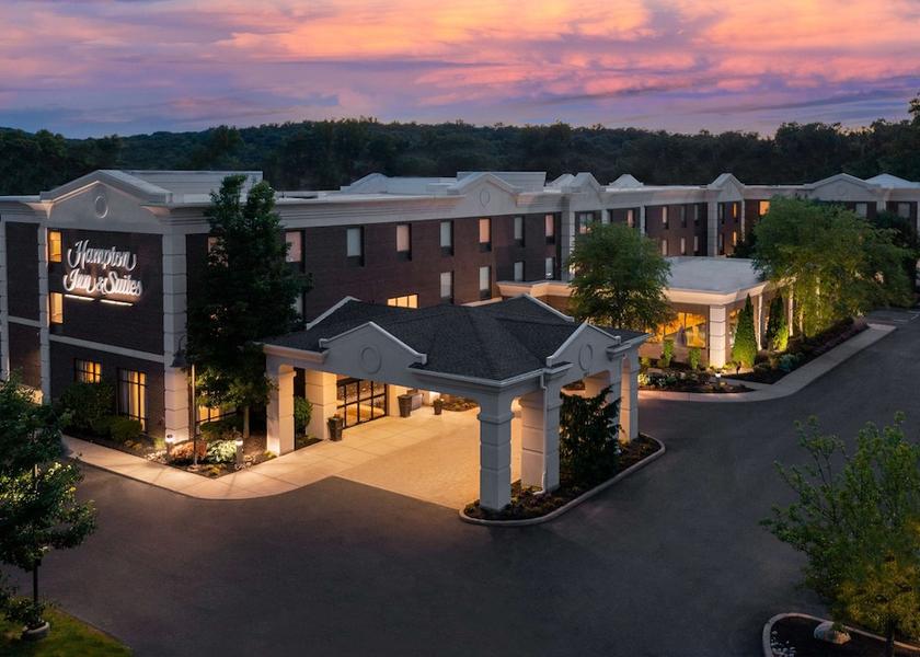 Connecticut Farmington Exterior Detail