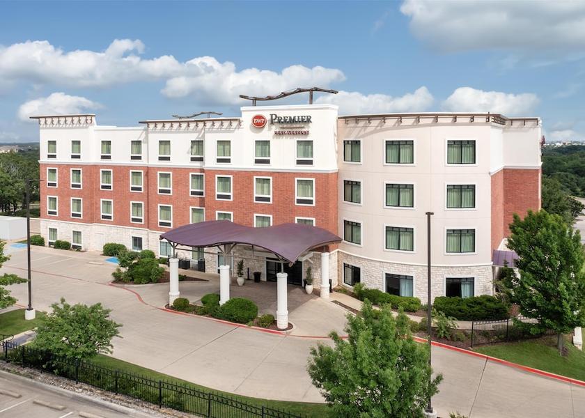 Texas Denton Exterior Detail