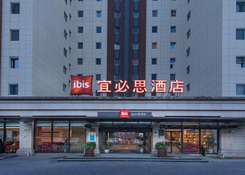  Shanghai Hotel Exterior