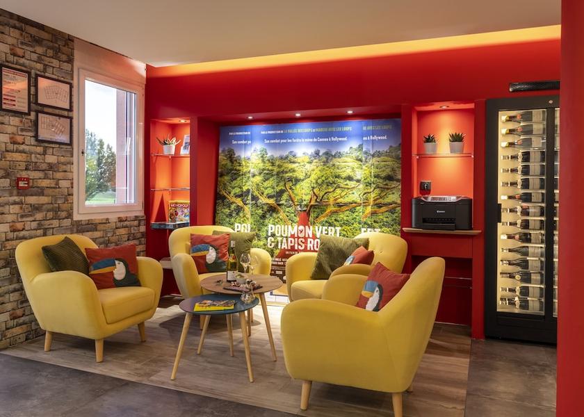 Bourgogne-Franche-Comte Paray-le-Monial Reception