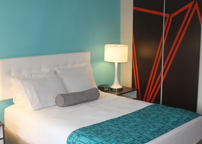 Ontario Kingston Room