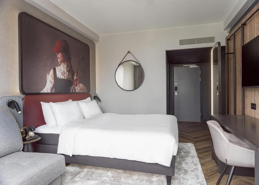  Oslo Room