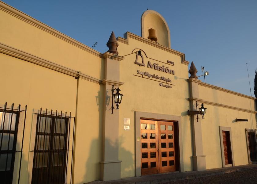 Guanajuato San Miguel de Allende Front of property - evening/night