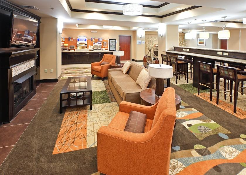 Arkansas Maumelle Lobby