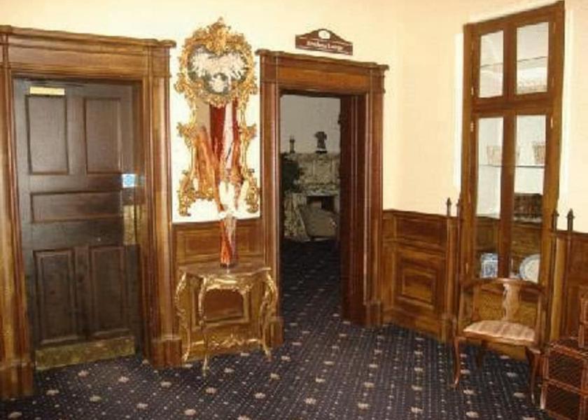 Scotland Prestwick Lobby