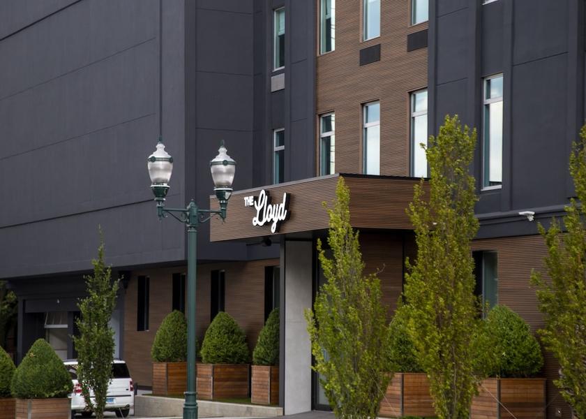 Connecticut Stamford Exterior Detail