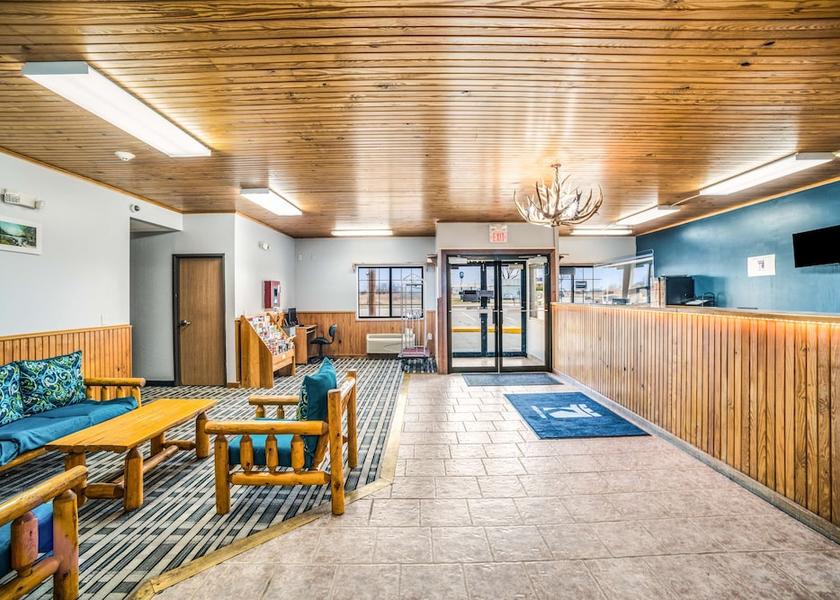 Missouri New Florence Lobby