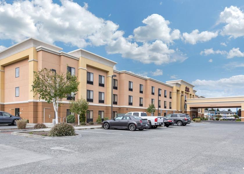 California Arcata Exterior Detail