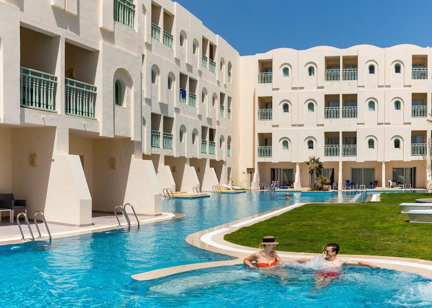  Midoun Exterior Detail