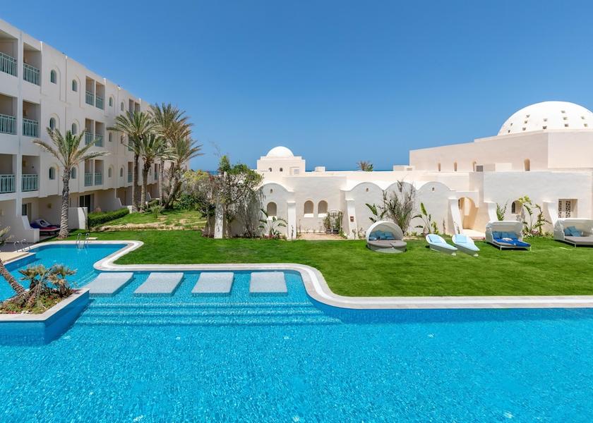  Midoun Exterior Detail