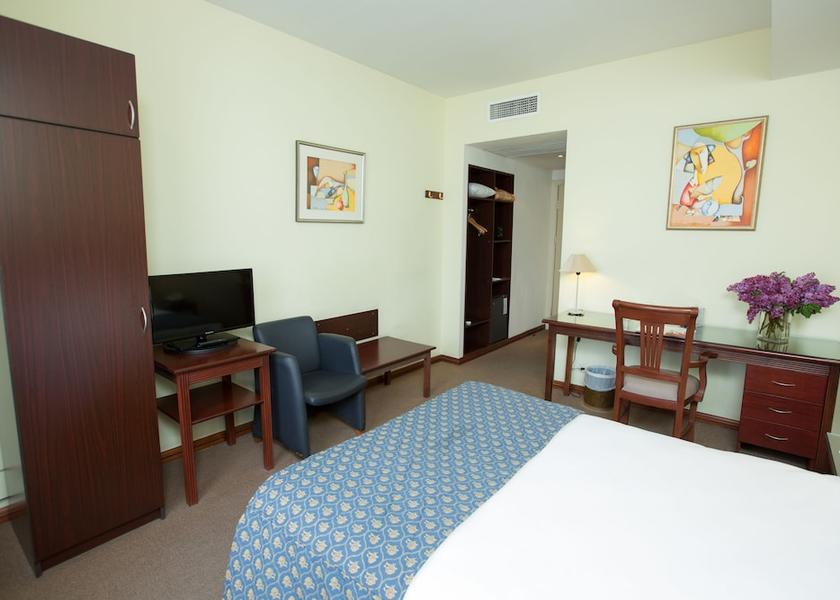 Yerevan Room