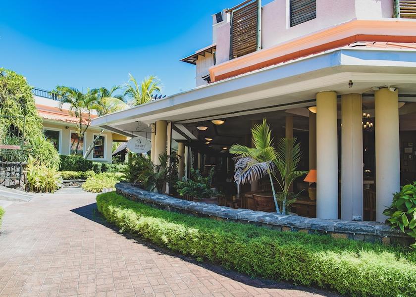 MU Flic-en-Flac Property Grounds