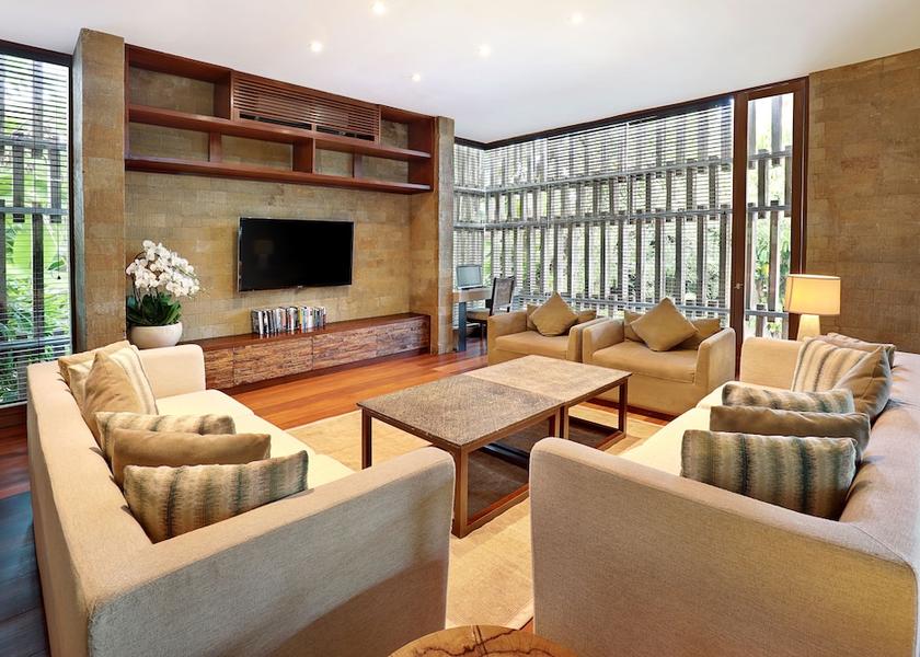 Bali Seminyak Bar (on property)