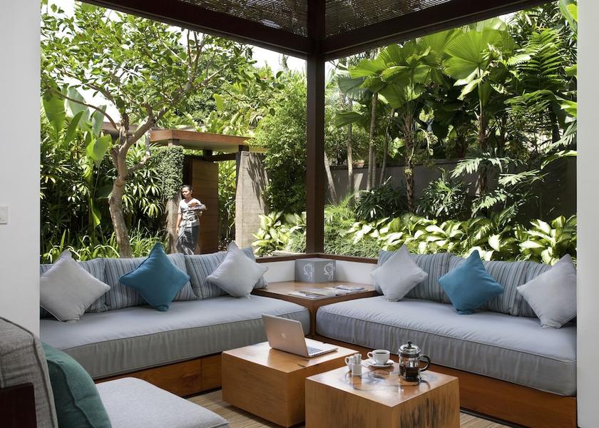 Bali Seminyak Bar (on property)