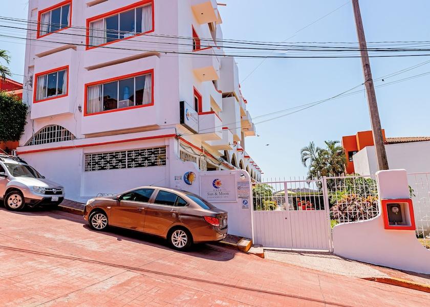 Guerrero Zihuatanejo Exterior Detail