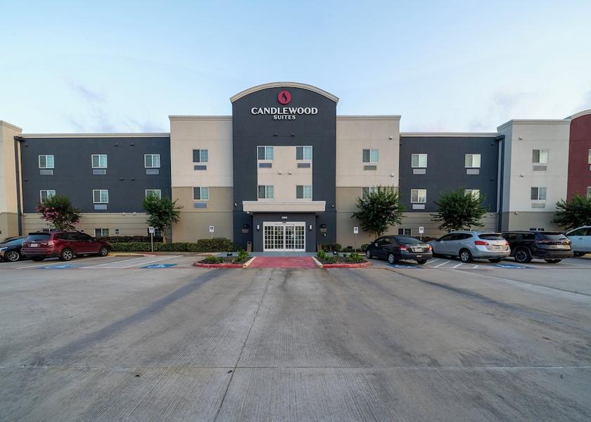 Texas Deer Park Exterior Detail