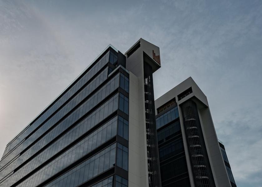  Singapore Exterior Detail