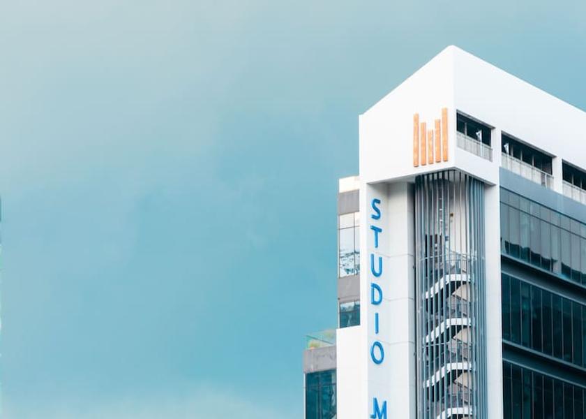  Singapore Exterior Detail
