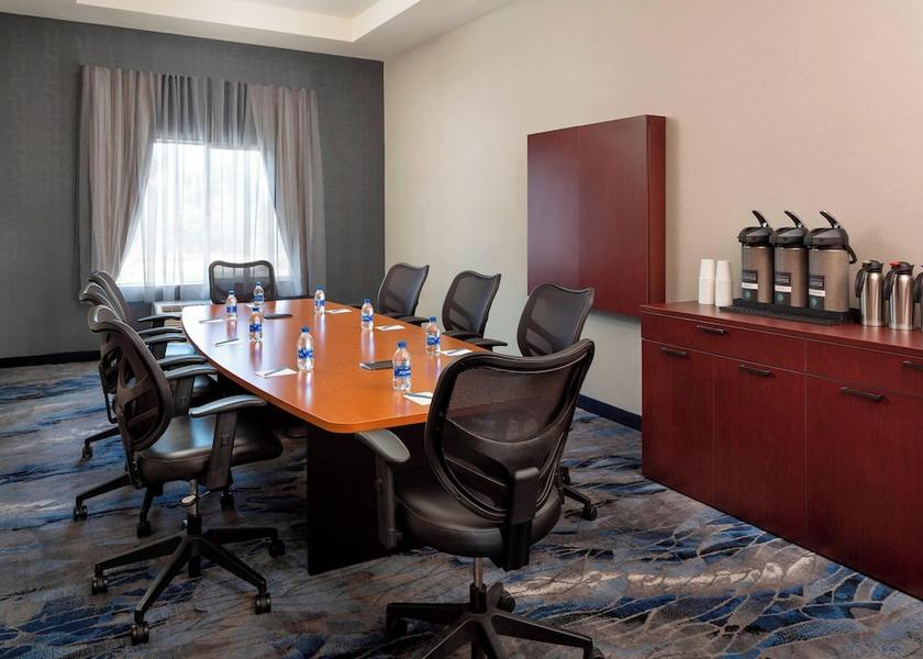 California Kingsburg Meeting Room