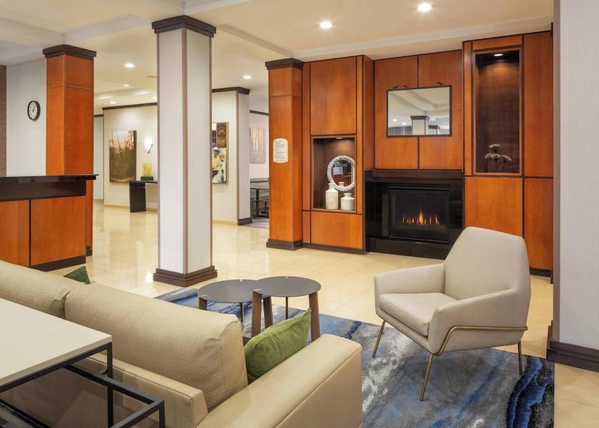 California Kingsburg Lobby