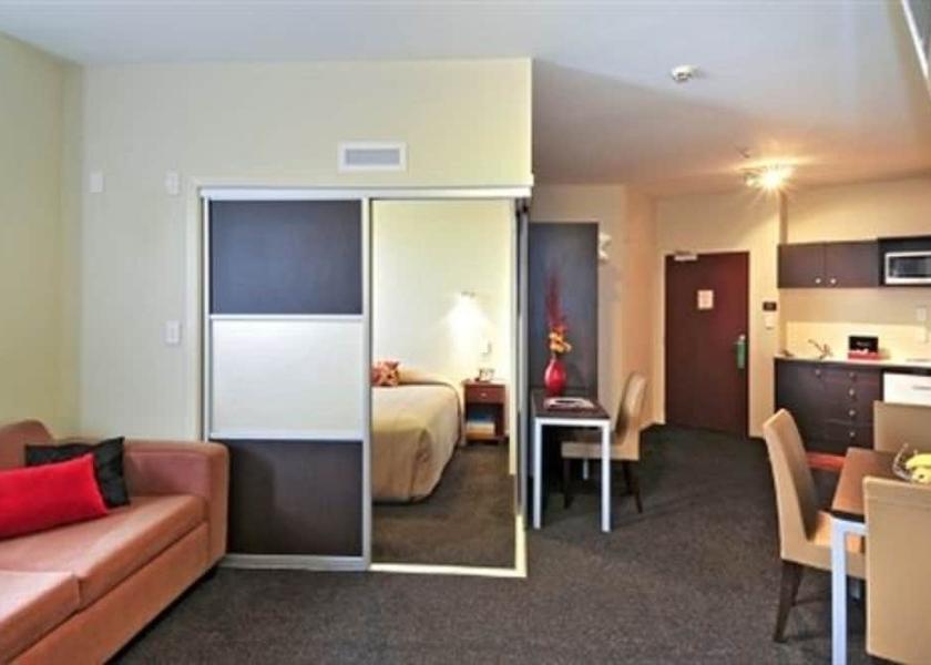 Auckland Region Auckland Room