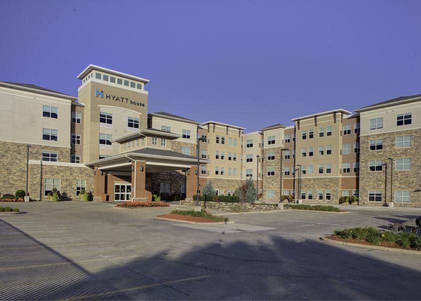 Connecticut Shelton Facade