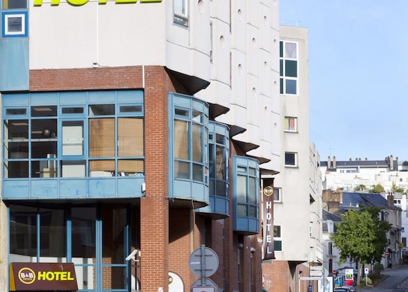 Pays de la Loire Le Mans Facade