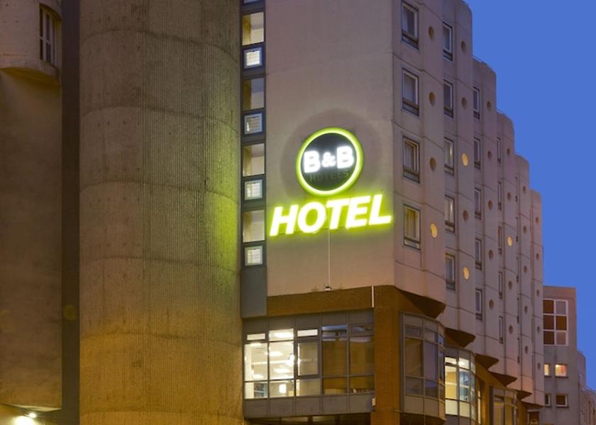 Pays de la Loire Le Mans Facade