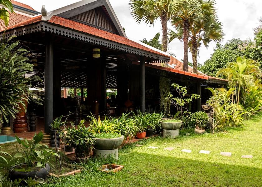 Siem Reap Siem Reap Interior entrance