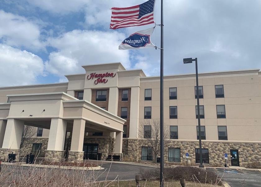 Illinois Yorkville Facade