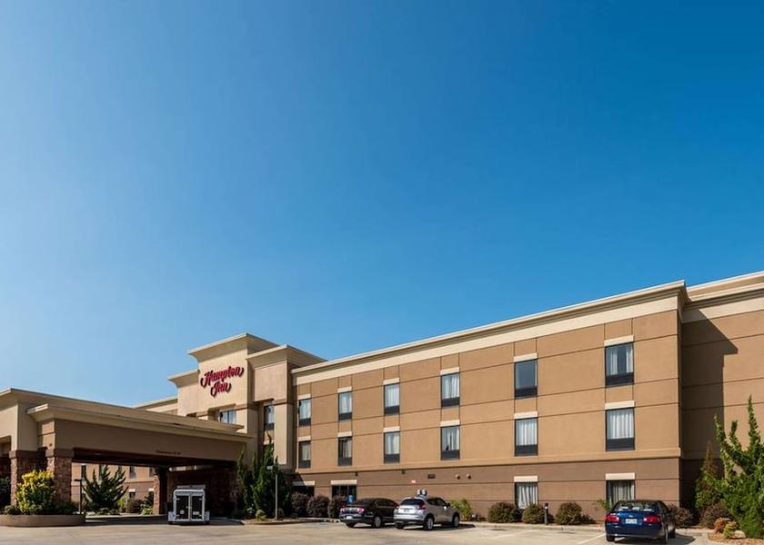 Mississippi New Albany Exterior Detail