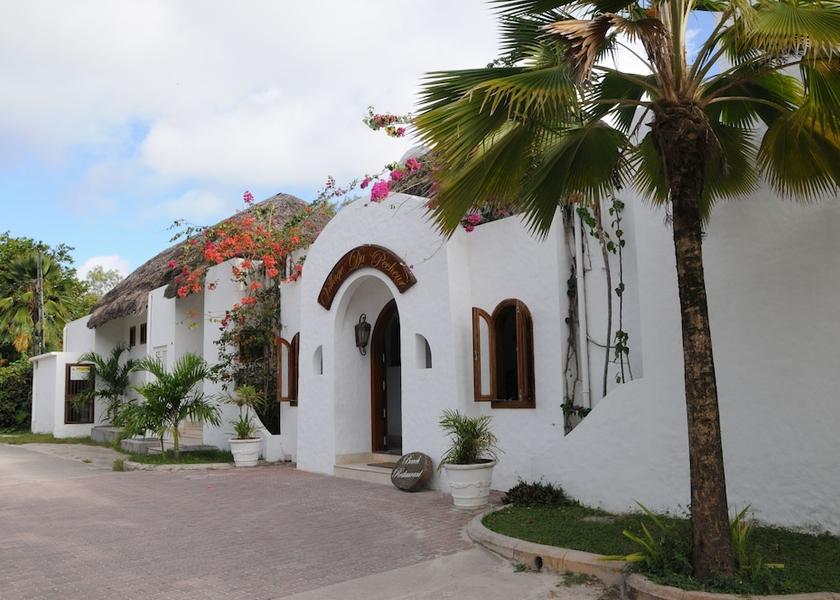  Praslin Island Exterior